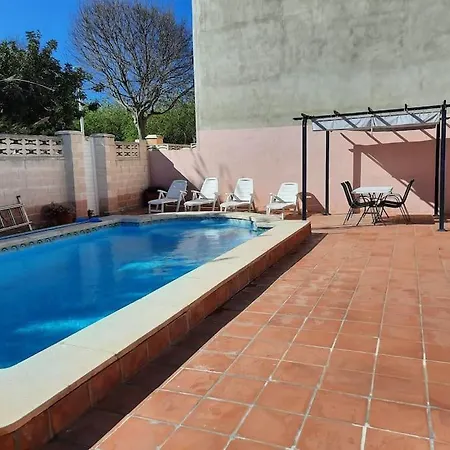 Διαμέρισμα Cosy Close To The And Heated Pool.