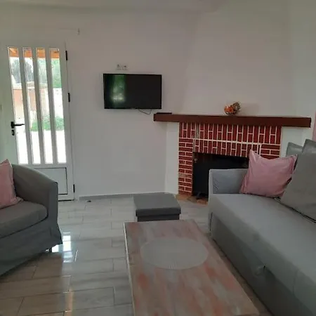Διαμέρισμα Cosy Close To The And Heated Pool. *
