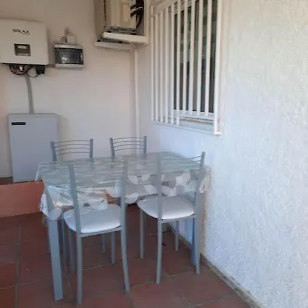 Cosy Close To The And Heated Pool. Διαμέρισμα